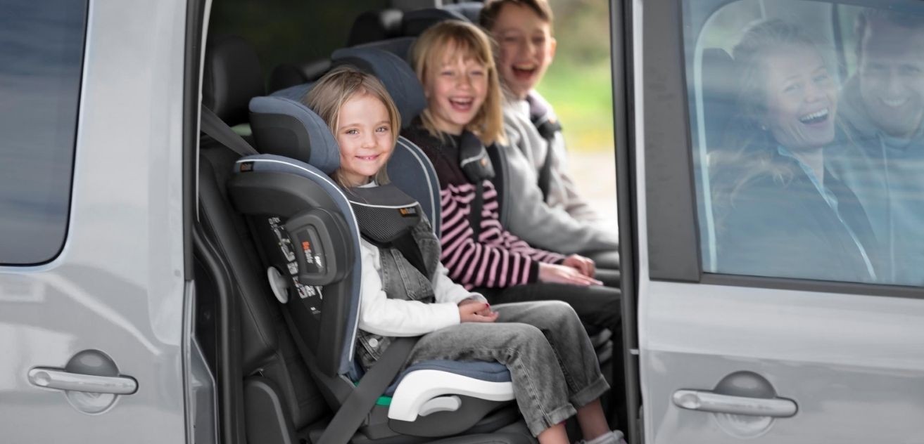 Sécurité : les enfants en voiture, quand passer du siège auto au