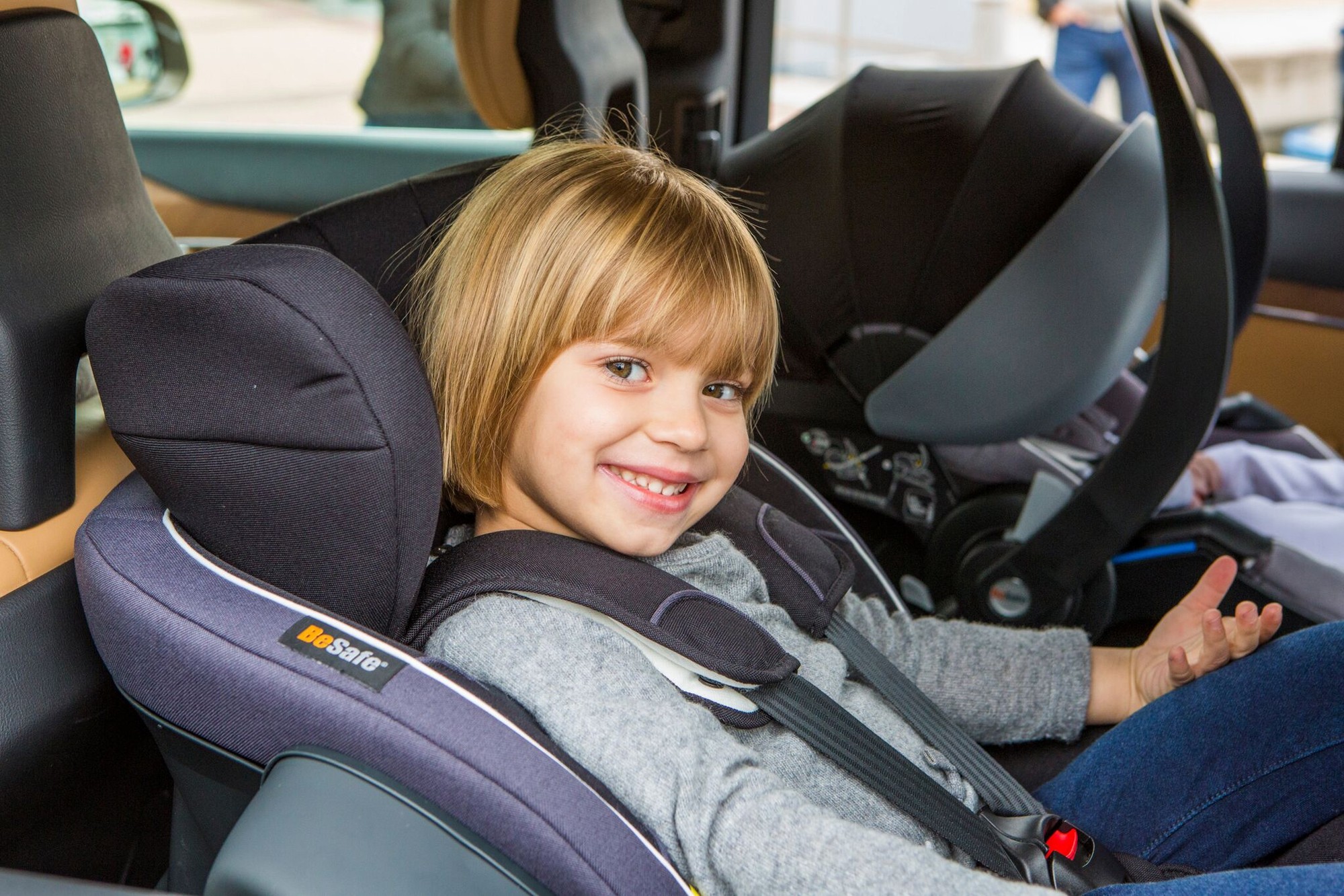 Voorschrift eigenaar Ziekte Je kind tegen de rijrichting vervoeren in de auto = 5x veiliger! -  Babymatters